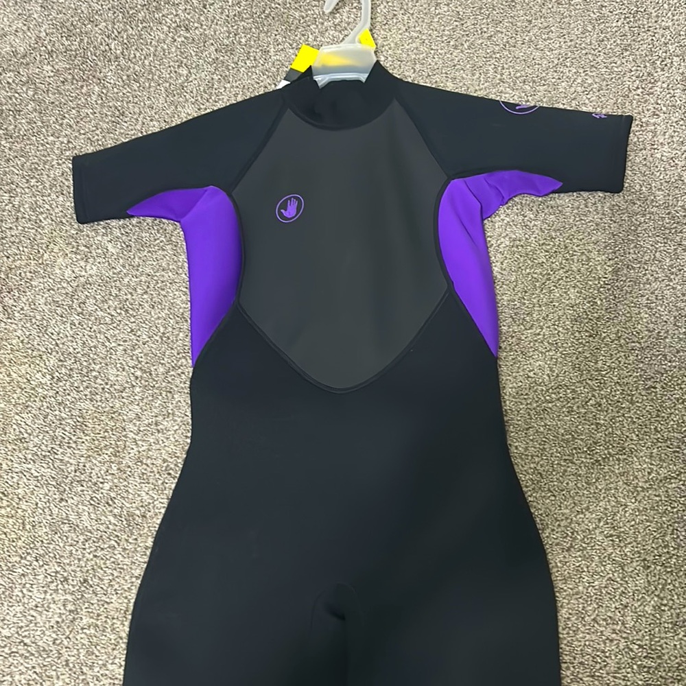 This is a stylish Body Glove spring suit